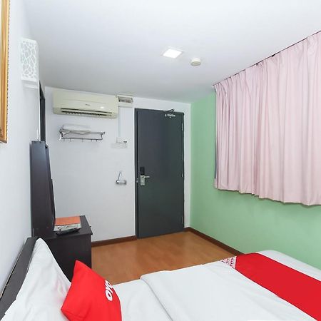 Super Oyo 90345 Tm Hotel Ampang  Esterno foto