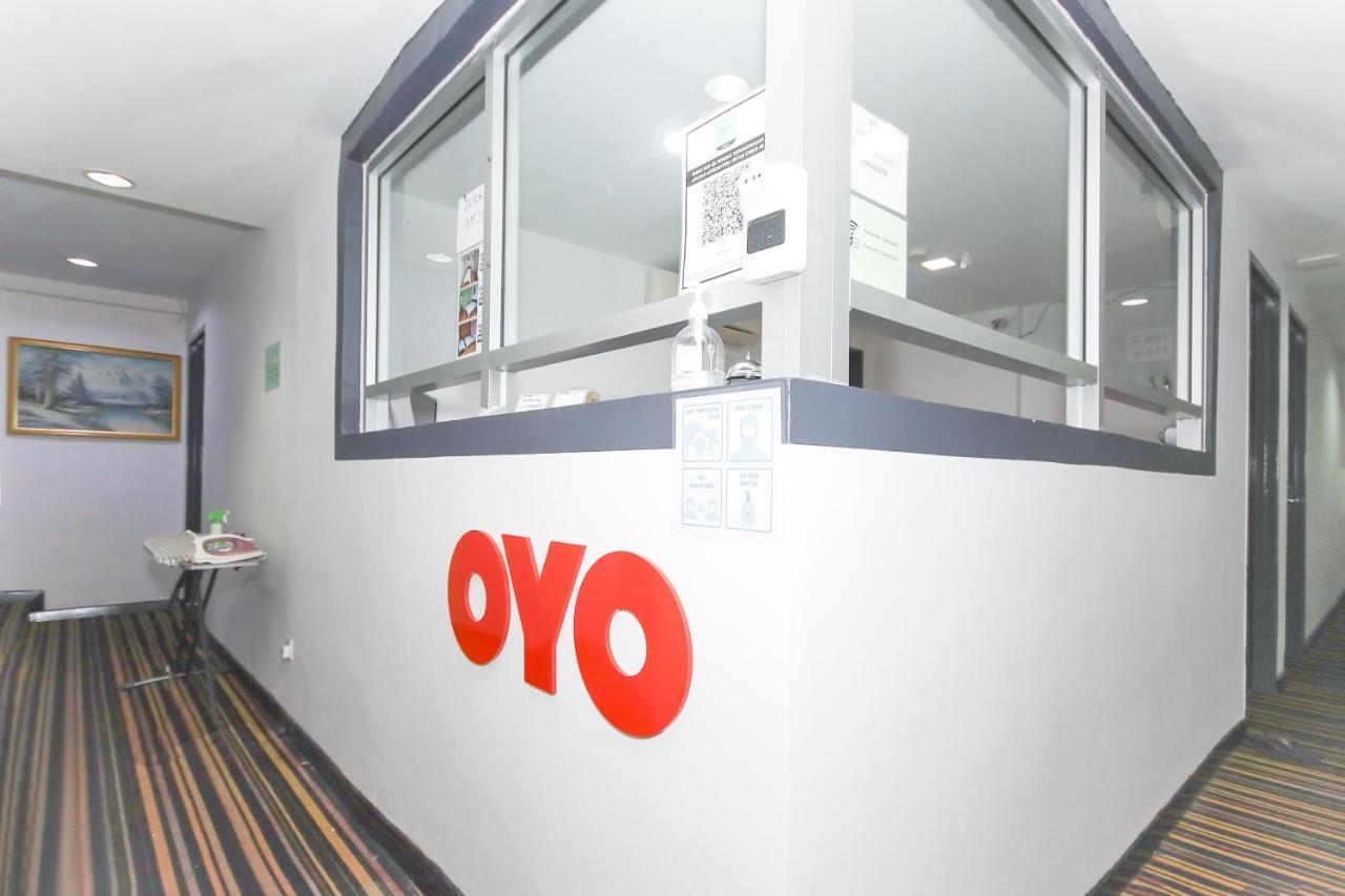 Super Oyo 90345 Tm Hotel Ampang  Esterno foto