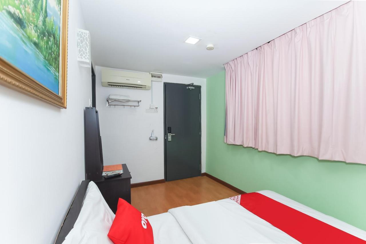 Super Oyo 90345 Tm Hotel Ampang  Esterno foto