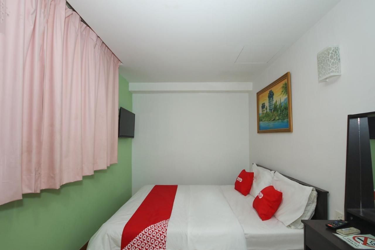 Super Oyo 90345 Tm Hotel Ampang  Esterno foto